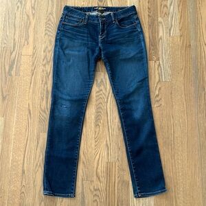 Lucky Brand Lola Jeans Low Rise Skinny sz 8/29 Womens Dark Wash Blue Distressed